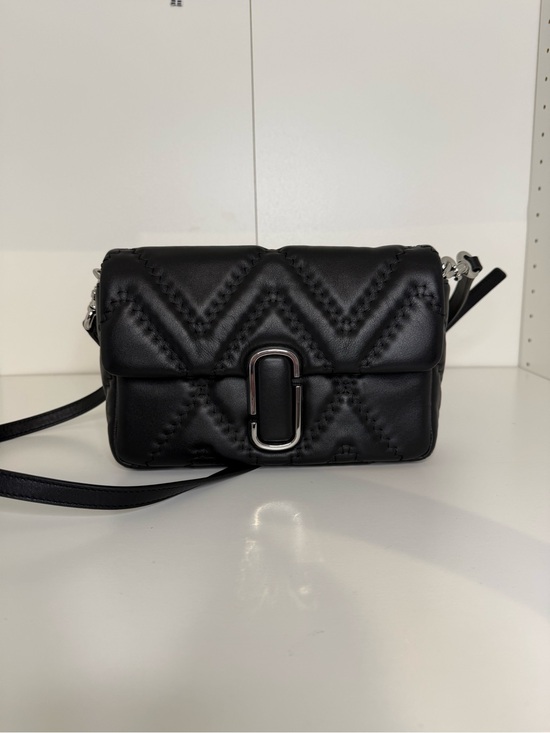 Marc Jacobs Handbags - Marc Jacobs Quilted Crossbody